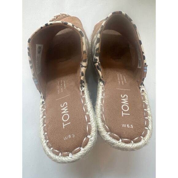 Toms Tan and Leopard Print Open Toe Jute Base Wedge - Picture 6 of 6